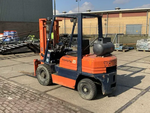 Toyota 25 vorkheftruck - afbeelding 17 van  22