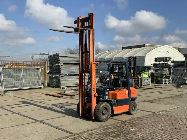 Toyota 25 vorkheftruck - afbeelding 18 van  22