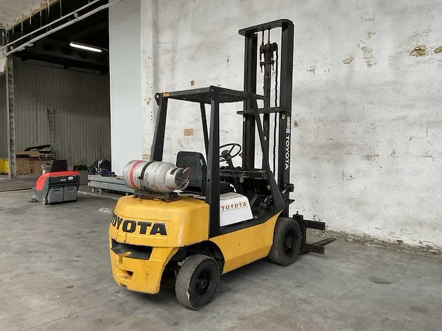 Toyota 42 2fg 20 vorkheftruck - afbeelding 1 van  17
