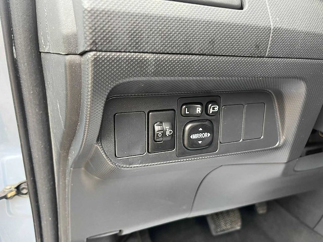 Toyota auris - 1.8 full hybrid exe. automaat cruise airco 19-sgg-1 - afbeelding 10 van  28