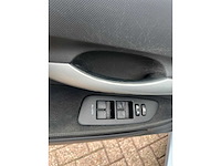 Toyota auris - 1.8 full hybrid exe. automaat cruise airco 19-sgg-1 - afbeelding 16 van  28