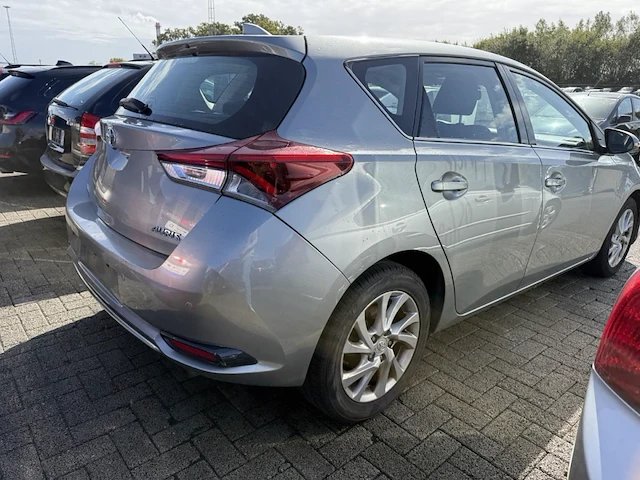 Toyota auris 1.2 turbo dynamic multidrive s 116 at,2016 - afbeelding 21 van  26