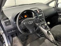 Toyota auris 1.6-16v terra 77-xl-fk - afbeelding 17 van  17