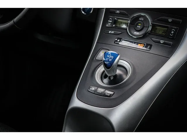 Toyota auris 1.8 full hybrid dynamic, 40-rgp-4 - afbeelding 21 van  21