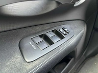 Toyota auris 1.8 full hybrid dynamic business automaat, 98-xvt-5 - afbeelding 4 van  16
