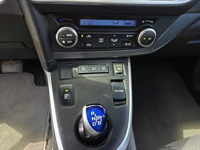 Toyota auris 1.8 hybrid aspiration, 5-knz-97 - afbeelding 8 van  33