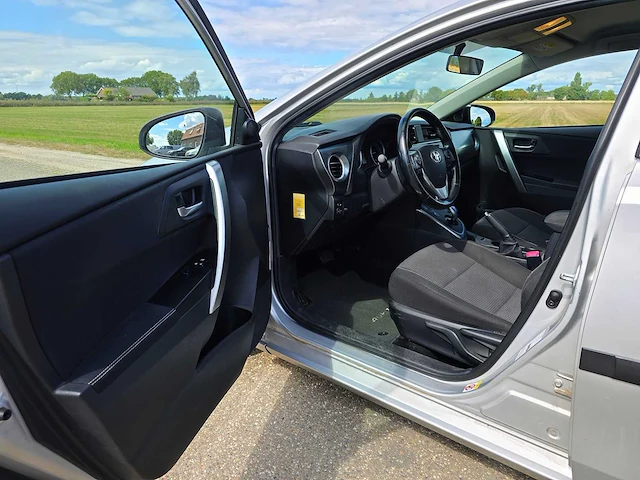 Toyota auris 1.8 hybrid aspiration, 5-knz-97 - afbeelding 9 van  33