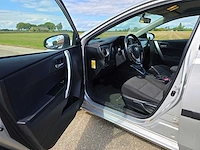 Toyota auris 1.8 hybrid aspiration, 5-knz-97 - afbeelding 9 van  33