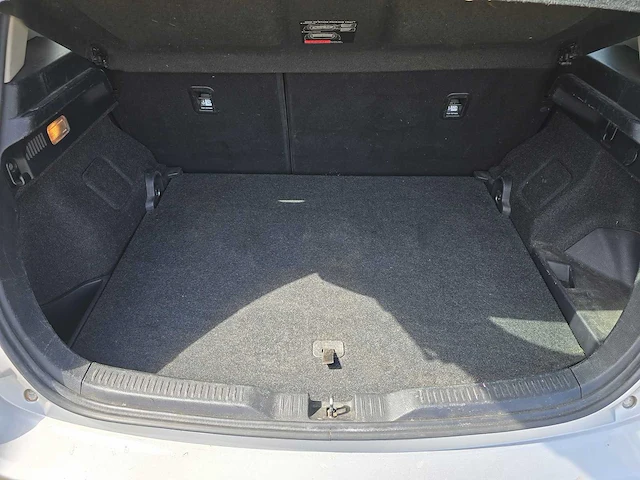 Toyota auris 1.8 hybrid aspiration, 5-knz-97 - afbeelding 29 van  33