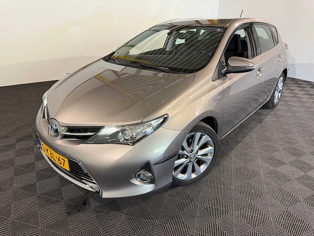 Toyota auris 1.8 hybrid dynamic, 5-kbl-67 - afbeelding 1 van  13