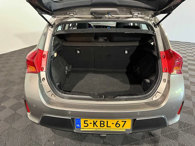 Toyota auris 1.8 hybrid dynamic, 5-kbl-67 - afbeelding 8 van  13