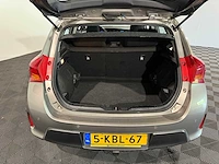 Toyota auris 1.8 hybrid dynamic, 5-kbl-67 - afbeelding 8 van  13