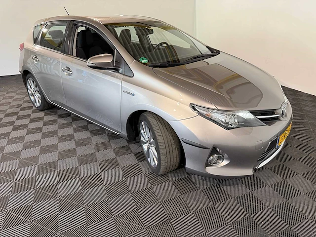Toyota auris 1.8 hybrid dynamic, 5-kbl-67 - afbeelding 10 van  13