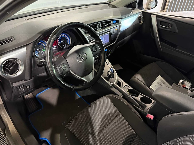 Toyota auris 1.8 hybrid dynamic, 5-kbl-67 - afbeelding 12 van  13