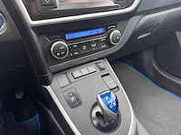 Toyota auris 1.8 hybrid lease , 79-zrr-1 - afbeelding 3 van  17