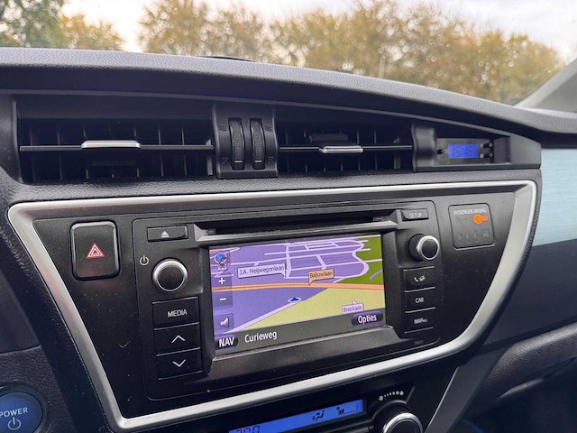 Toyota auris 1.8 hybrid lease , 79-zrr-1 - afbeelding 4 van  17