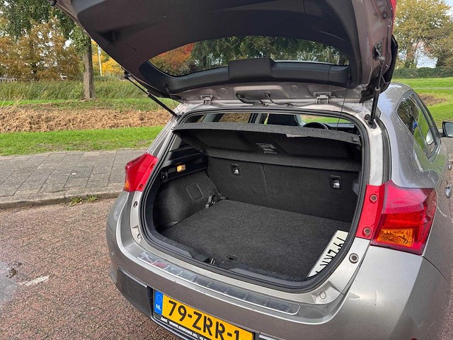 Toyota auris 1.8 hybrid lease , 79-zrr-1 - afbeelding 7 van  17