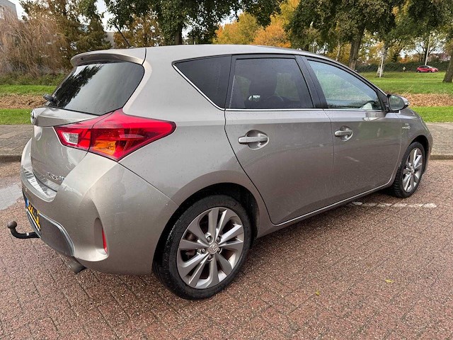 Toyota auris 1.8 hybrid lease , 79-zrr-1 - afbeelding 12 van  17
