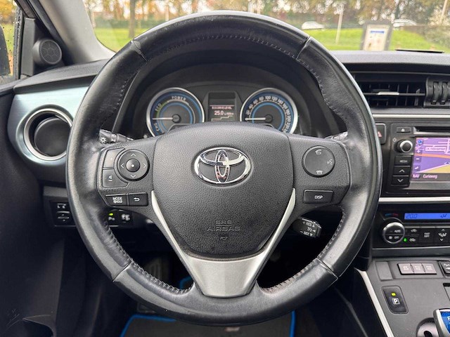 Toyota auris 1.8 hybrid lease , 79-zrr-1 - afbeelding 16 van  17