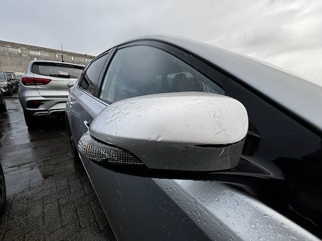 Toyota auris hev 1 8i hsd black edition e,2017 - afbeelding 19 van  35