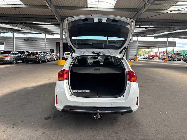 Toyota auris touring sports 1.8 hybr. lease , 7-zhp-28 - afbeelding 10 van  23