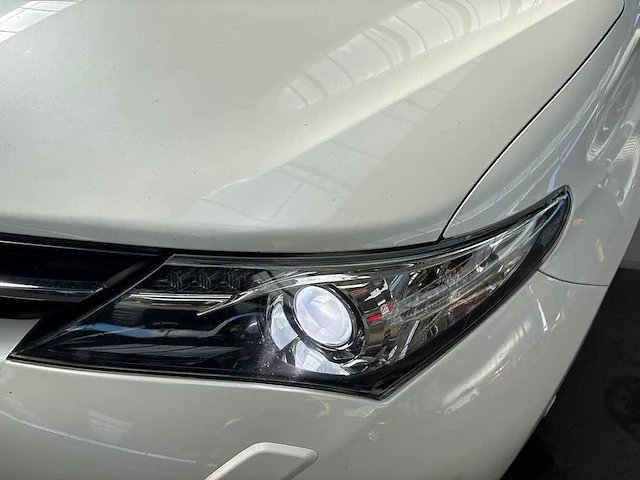 Toyota auris touring sports 1.8 hybr. lease , 7-zhp-28 - afbeelding 13 van  23