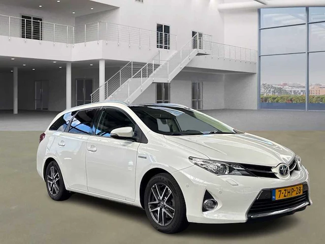 Toyota auris touring sports 1.8 hybr. lease , 7-zhp-28 - afbeelding 12 van  23
