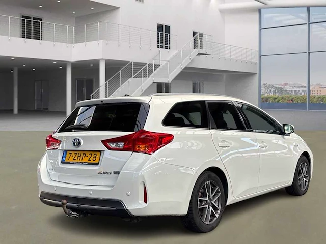 Toyota auris touring sports 1.8 hybr. lease , 7-zhp-28 - afbeelding 17 van  23