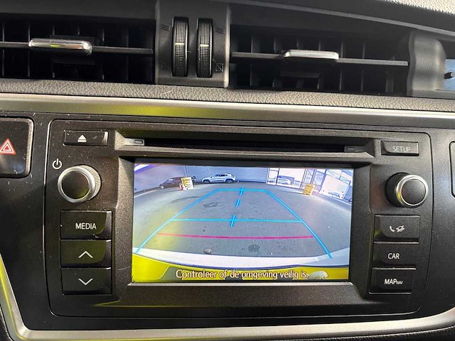 Toyota auris touring sports 1.8 hybr. lease , 7-zhp-28 - afbeelding 3 van  23