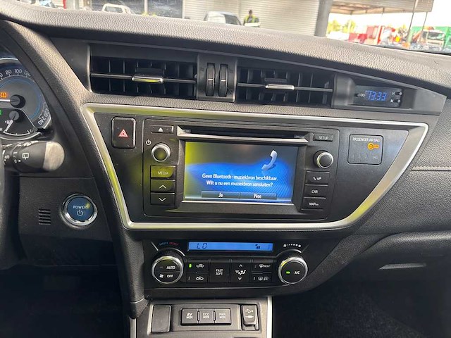Toyota auris touring sports 1.8 hybr. lease , 7-zhp-28 - afbeelding 4 van  23