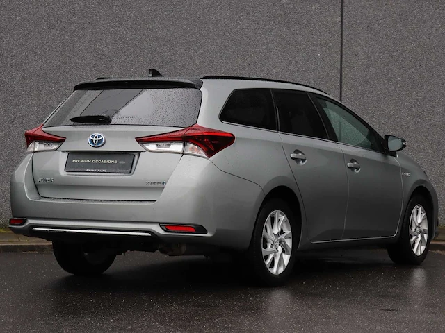 Toyota auris touring sports 1.8 hybrid black edition | rr-811-j - afbeelding 12 van  29