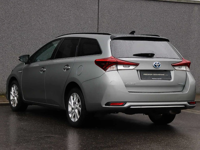 Toyota auris touring sports 1.8 hybrid black edition | rr-811-j - afbeelding 24 van  29