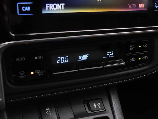 Toyota auris touring sports 1.8 hybrid black edition | rr-811-j - afbeelding 12 van  29