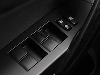 Toyota auris touring sports 1.8 hybrid black edition | rr-811-j - afbeelding 20 van  29