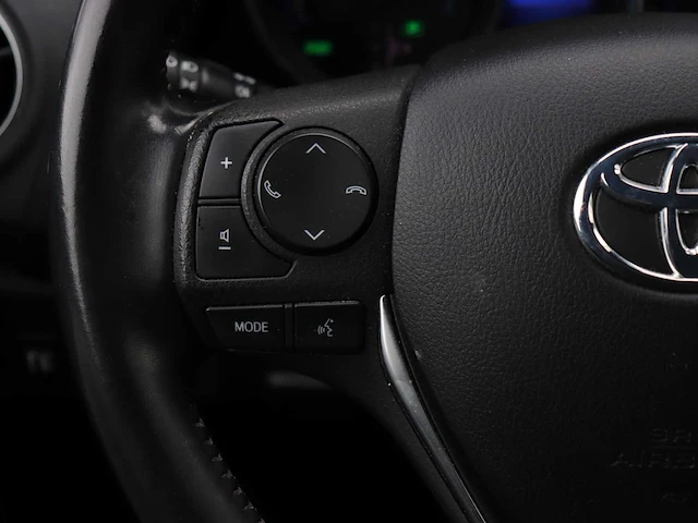 Toyota auris touring sports 1.8 hybrid black edition | rr-811-j - afbeelding 22 van  29