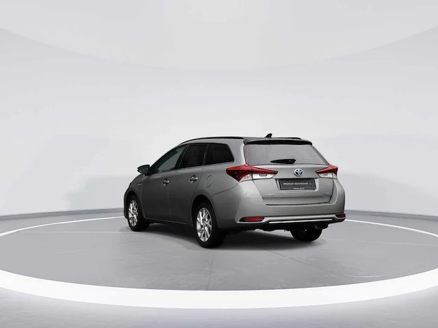 Toyota auris touring sports 1.8 hybrid black edition | rr-811-j - afbeelding 3 van  29
