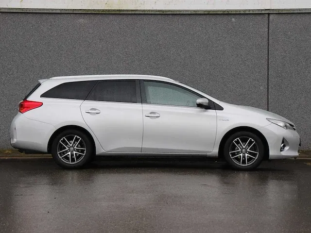 Toyota auris touring sports 1.8 hybrid lease exclusive | p-271-kt - afbeelding 22 van  31