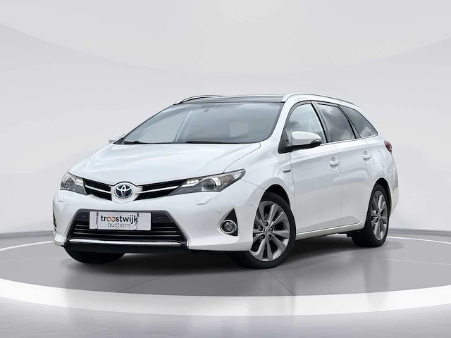 Toyota auris touring sports 1.8 hybrid lease pro 2013 | 8-sfn-72 - afbeelding 1 van  18