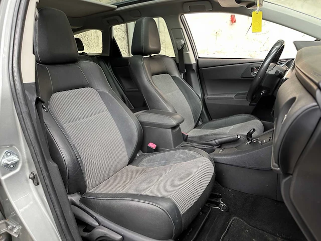 Toyota auris touring sports 1.8 hybrid lease pro 99pk 2015, hp-749-z - afbeelding 32 van  41