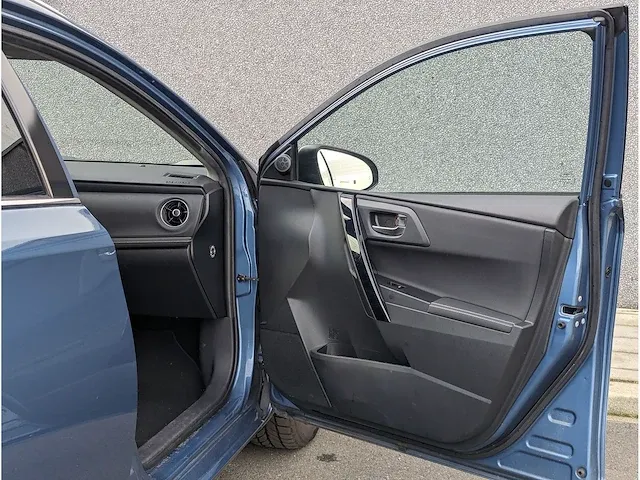 Toyota auris touring sports | hj-551-s - afbeelding 27 van  40