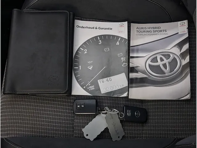Toyota auris touring sports | hj-551-s - afbeelding 33 van  40