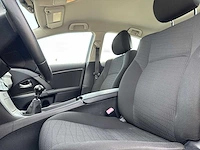 Toyota avensis 1.6 vvti dynamic 2009 | 86-jsv-7 - afbeelding 2 van  24
