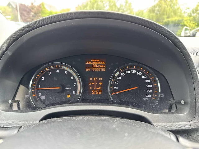 Toyota avensis 1.6 vvti dynamic 2009 | 86-jsv-7 - afbeelding 4 van  24