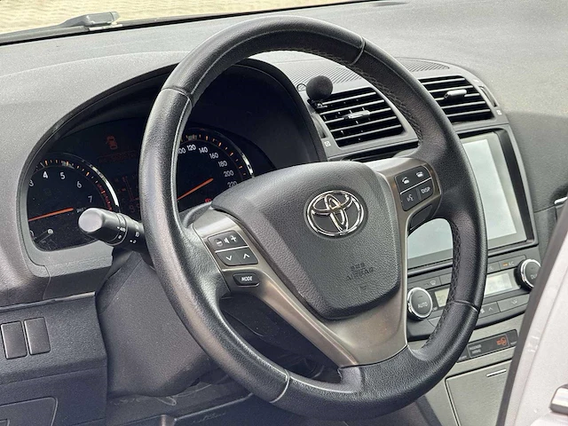 Toyota avensis 1.6 vvti dynamic 2009 | 86-jsv-7 - afbeelding 17 van  24