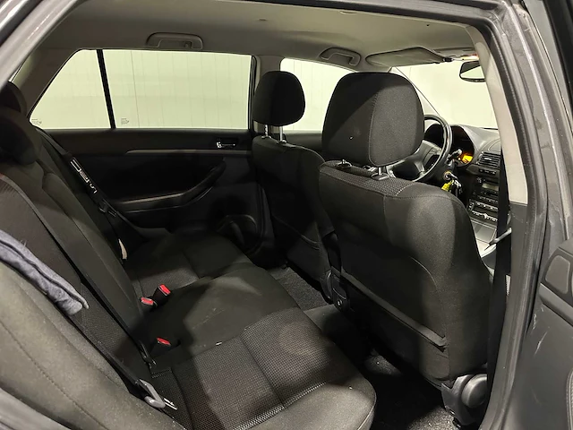 Toyota avensis wagon 1.8 vvti luna bns 04-gkb-5 - afbeelding 4 van  18