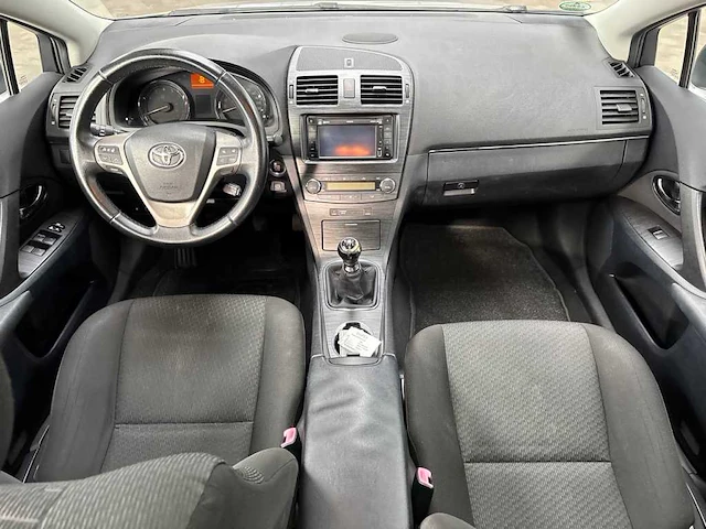 Toyota avensis wagon 1.8 vvti panoramic business special 2009 | 93-hps-3 - afbeelding 10 van  26