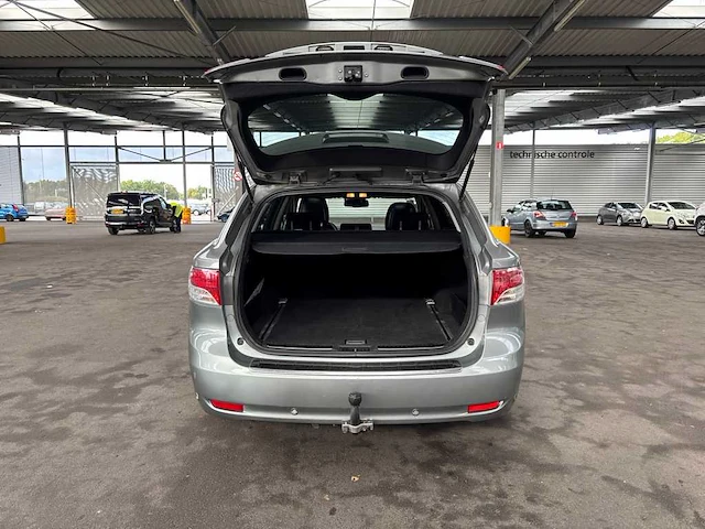 Toyota avensis wagon 1.8 vvti panoramic business special 2009 | 93-hps-3 - afbeelding 14 van  26