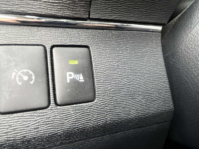 Toyota avensis wagon 1.8 vvti panoramic business special 2009 | 93-hps-3 - afbeelding 14 van  32