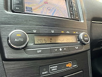 Toyota avensis wagon 1.8 vvti panoramic business special 2009 | 93-hps-3 - afbeelding 16 van  32