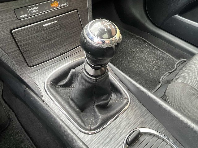 Toyota avensis wagon 1.8 vvti panoramic business special 2009 | 93-hps-3 - afbeelding 17 van  32